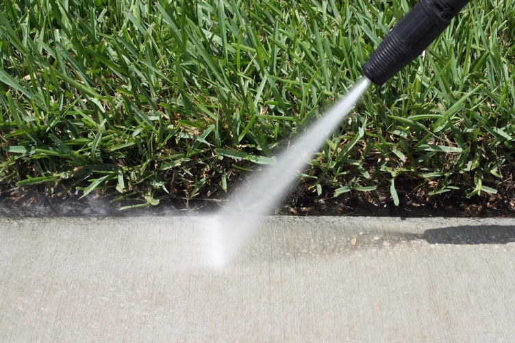 Concrete cleaning service